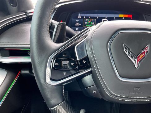 Used 2025 Chevrolet Corvette Z06 RWD image 19