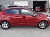 Used 2015 Ford Fiesta SE image 4