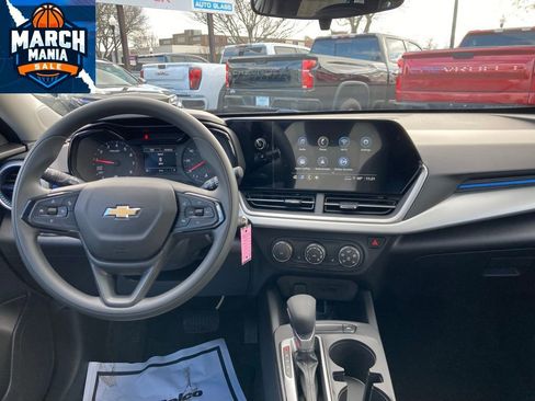 New 2026 Chevrolet Trax LS image 11
