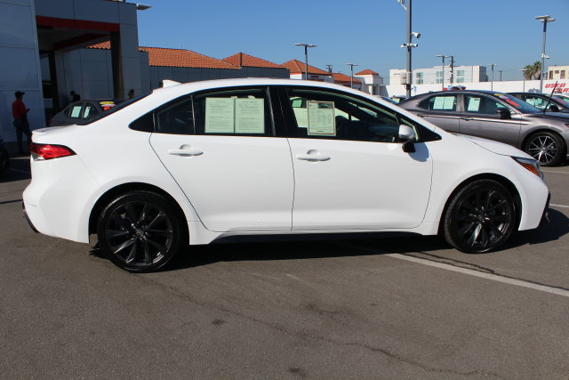 Certified 2024 Toyota Corolla SE w/ SE Package FWD image 17