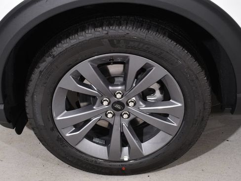 New 2026 Ford Explorer Active w/ Active Comfort Package AWD/4WD image 25