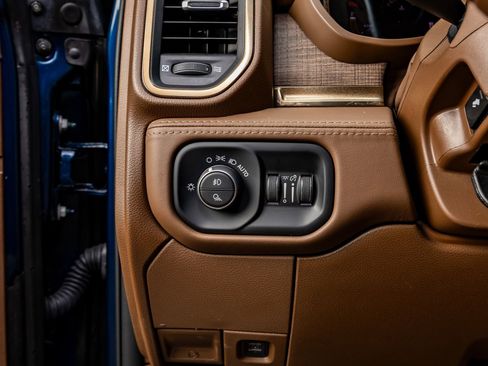 Used 2024 RAM 3500 Limited w/ Towing Technology Group image 22