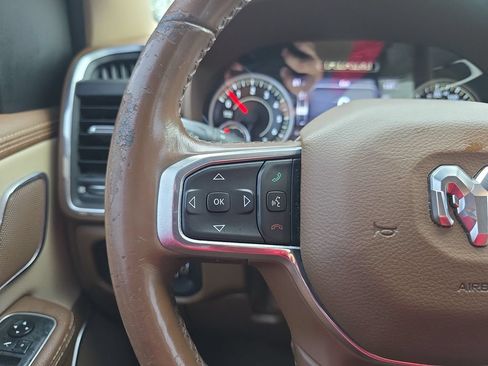 Used 2019 RAM 1500 Laramie AWD/4WD image 21