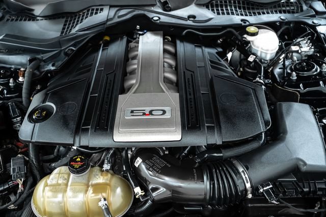 Used 2018 Ford Mustang GT Premium w/ Equipment Group 401A RWD image 30