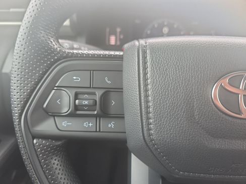 Used 2024 Toyota Tacoma SR AWD/4WD image 16