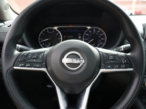 Used 2024 Nissan Sentra SV image 12