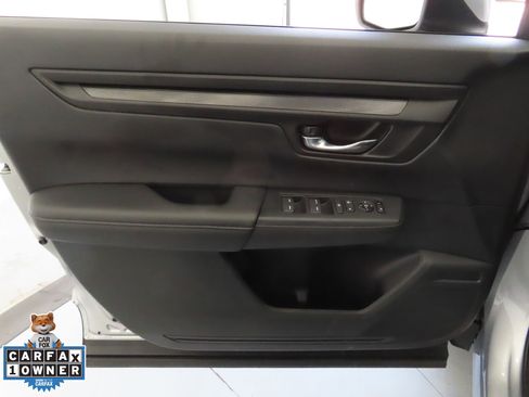 Used 2025 Honda CR-V LX image 11