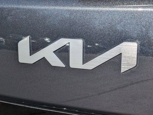 Used 2025 Kia Soul LX FWD image 25