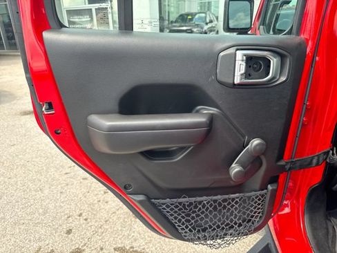 Used 2018 Jeep Wrangler Unlimited Sport AWD/4WD image 32