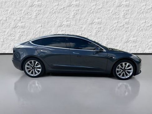 Used 2018 Tesla Model 3 Long Range RWD image 2