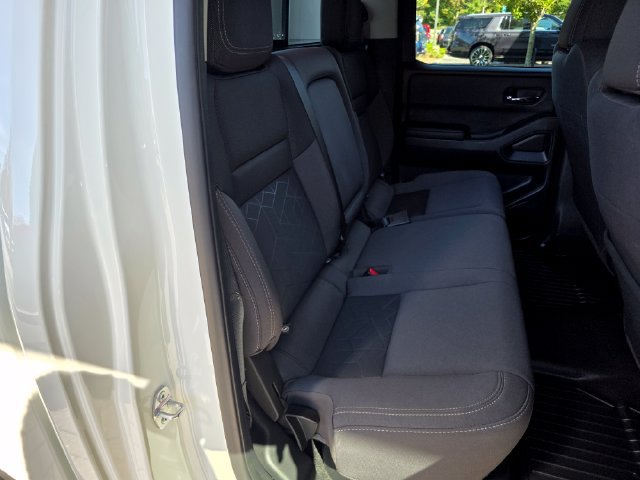 Used 2025 Nissan Frontier SV w/ SV Convenience Package AWD/4WD image 15