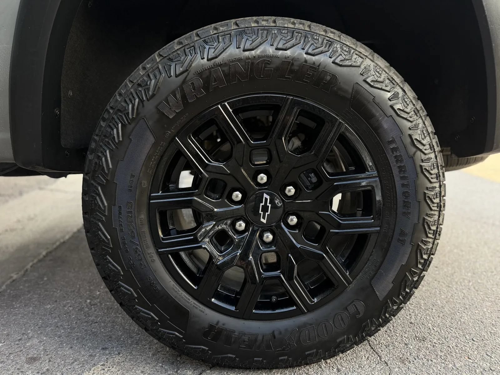 Used 2026 Chevrolet Colorado Trail Boss AWD/4WD image 40