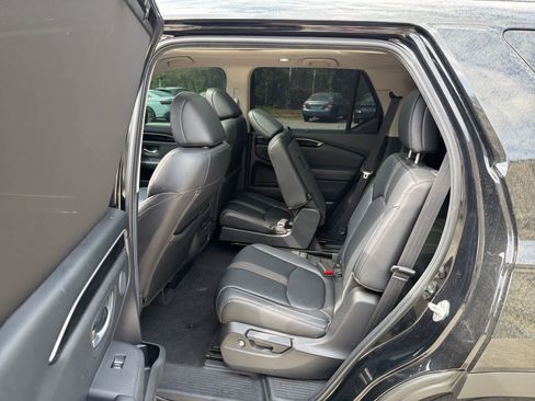 Used 2024 Honda Pilot Touring image 15