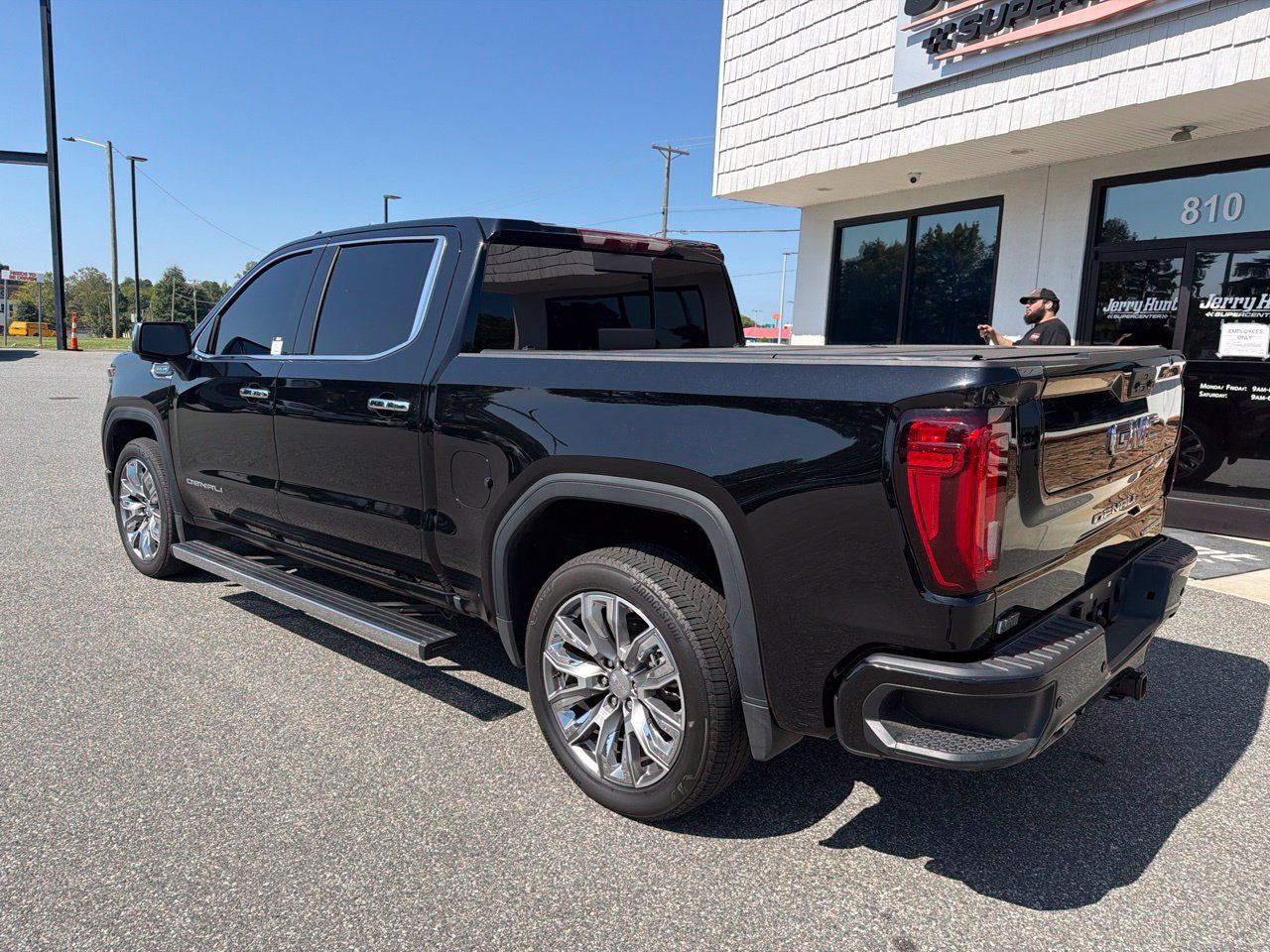 Used 2025 GMC Sierra 1500 Denali w/ Denali Reserve Package AWD/4WD image 7