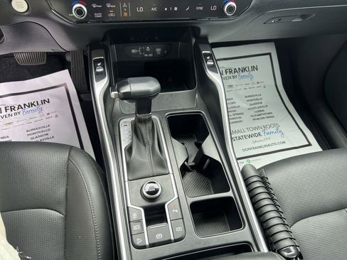 Used 2025 Kia Sorento S FWD image 20