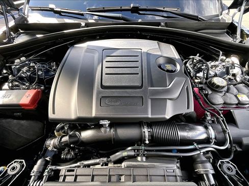 New 2026 Land Rover Range Rover Velar Dynamic SE AWD/4WD image 11