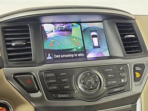 Used 2020 Nissan Pathfinder SL FWD image 21