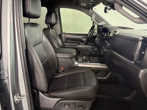 Used 2025 Chevrolet Silverado 2500 LTZ w/ LTZ Plus Package image 49