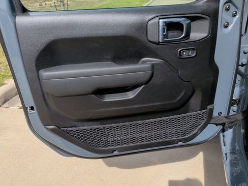 New 2026 Jeep Gladiator Sport image 10