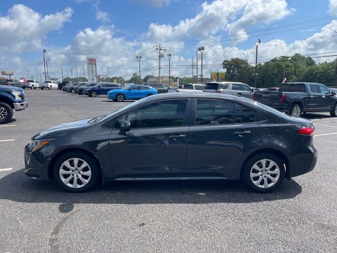 Used 2026 Toyota Corolla LE FWD image 13