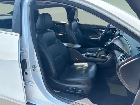 Used 2017 Chevrolet Malibu Premier w/ Premier Sun and Wheel Package FWD image 25