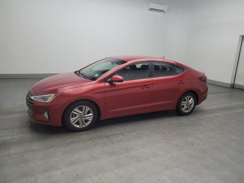 Used 2019 Hyundai Elantra SEL FWD image 2