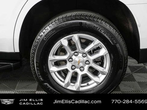 Used 2025 Chevrolet Tahoe LT image 37
