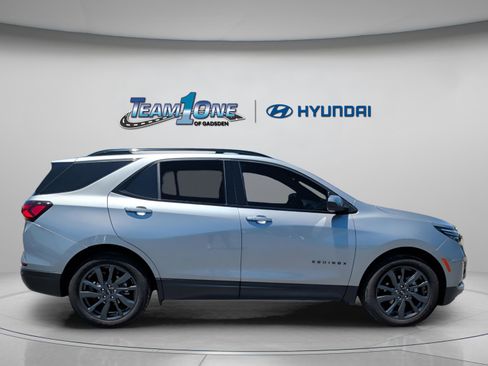 Used 2023 Chevrolet Equinox RS FWD image 9