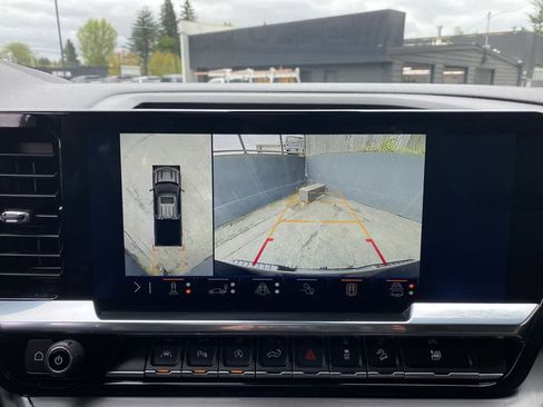 Used 2025 Chevrolet Silverado 1500 High Country w/ Midnight Edition AWD/4WD image 24