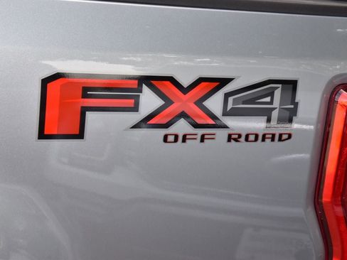 Used 2021 Ford F250 Lariat w/ Lariat Ultimate Package AWD/4WD image 42