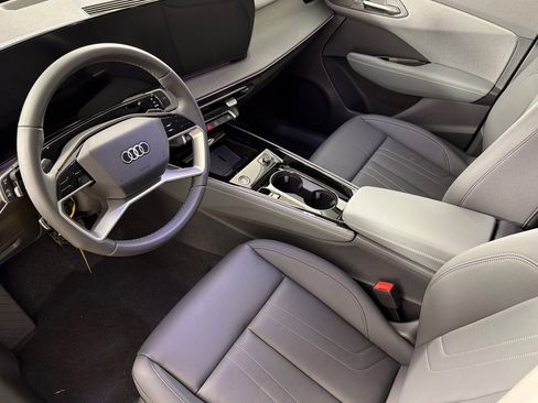 New 2026 Audi Q3 quattro 2.0T AWD/4WD image 9