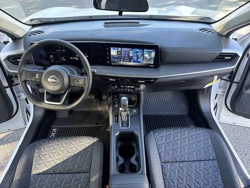 New 2026 Nissan Kicks SV FWD image 9