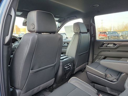 New 2026 GMC Yukon Elevation image 13