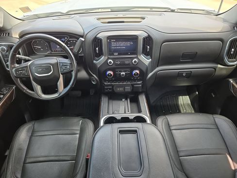 Used 2022 GMC Sierra 3500 Denali AWD/4WD image 9