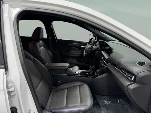 Used 2024 Buick Envista Sport Touring w/ Convenience I Package image 17