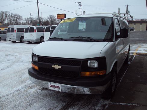 Used 2014 Chevrolet Express 1500 AWD 1500 135 image 4