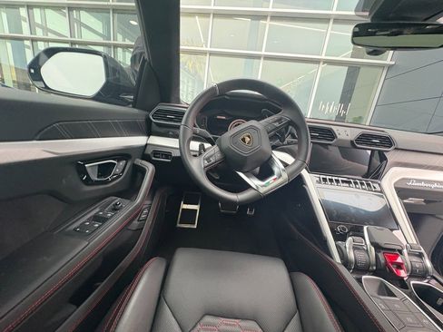 Used 2020 Lamborghini Urus image 5