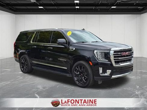 Certified 2021 GMC Yukon XL SLT w/ SLT Premium Package AWD/4WD image 7