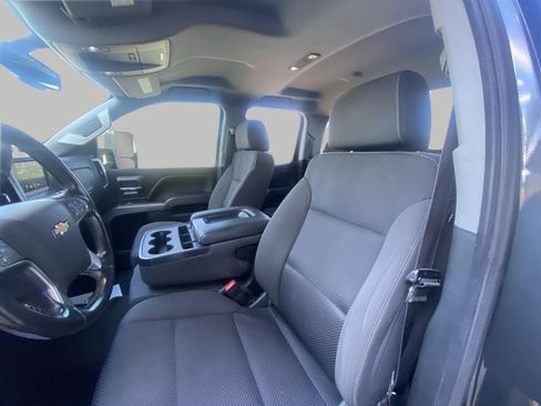 Used 2018 Chevrolet Silverado 1500 LT w/ Max Trailering Package AWD/4WD image 12
