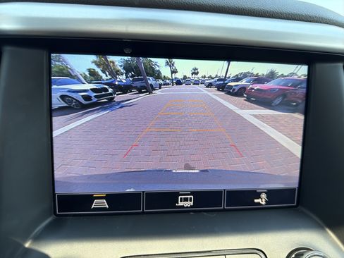 Used 2021 GMC Acadia SLT w/ Trailering Package FWD image 25