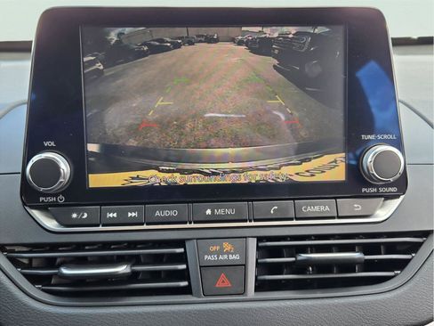 Used 2019 Nissan Altima 2.5 SV FWD image 15