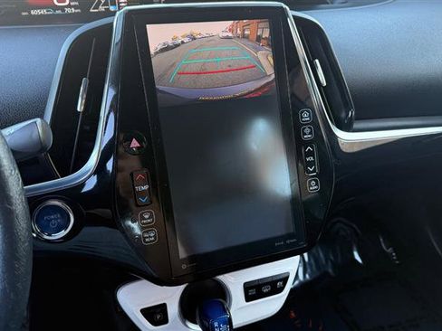 Used 2017 Toyota Prius Prime Premium image 27