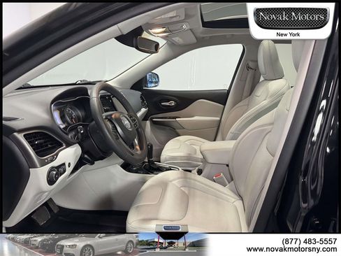 Used 2021 Jeep Cherokee Limited w/ Mopar Interior Package image 12