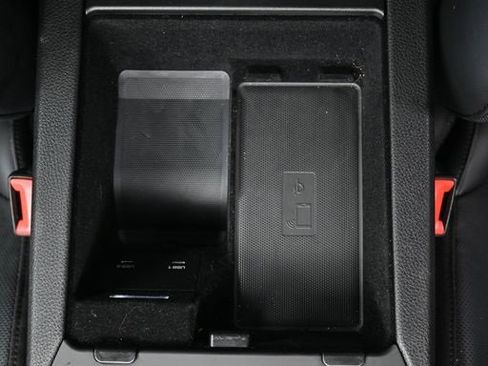 Used 2020 Porsche Cayenne image 25