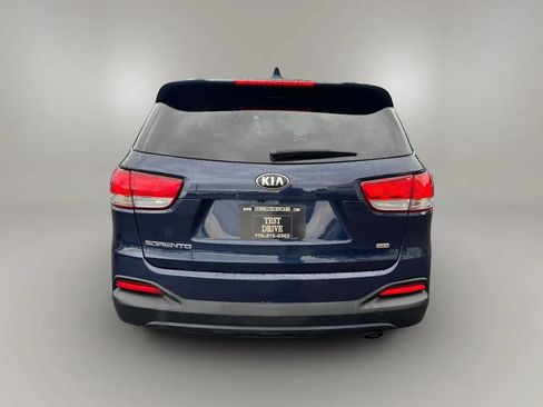 Used 2016 Kia Sorento FWD image 10