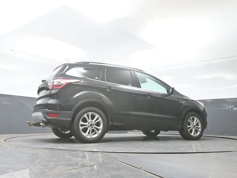 Used 2017 Ford Escape SE image 21