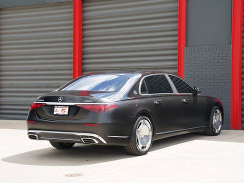Used 2024 Mercedes-Benz Maybach S 580 4MATIC image 11