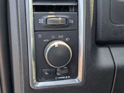 Used 2024 RAM 1500 Warlock AWD/4WD image 18