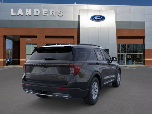 New 2025 Ford Explorer Active w/ Active Comfort Package image 8