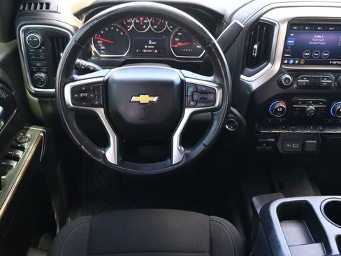 Used 2021 Chevrolet Silverado 1500 LT AWD/4WD image 9